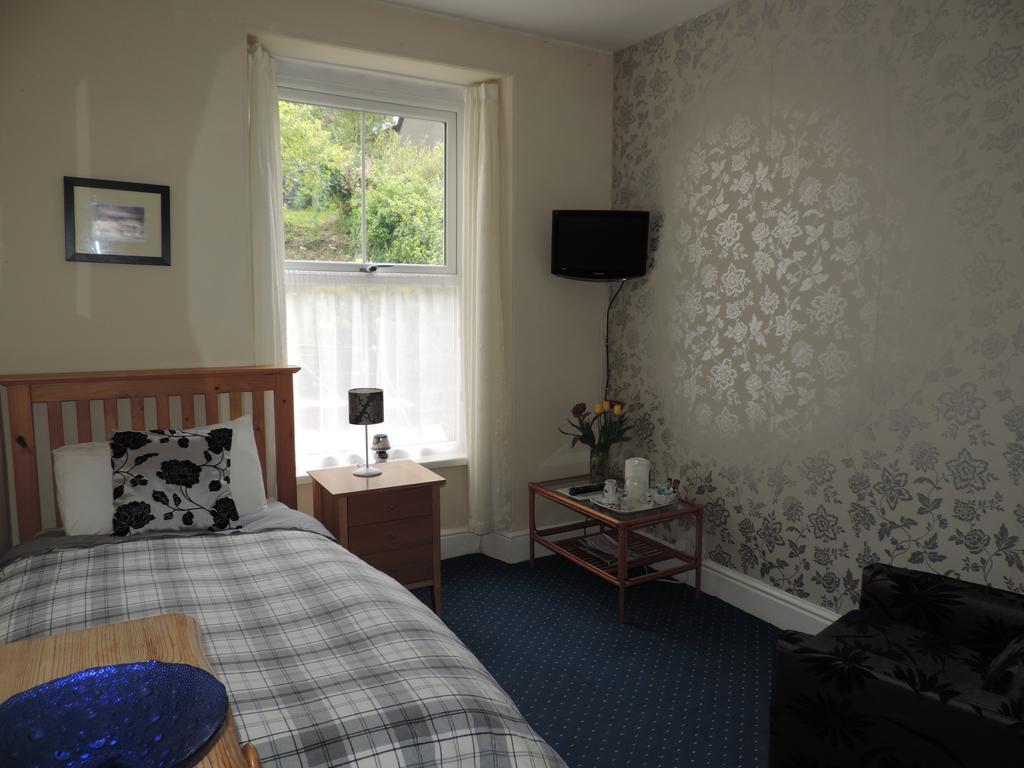 Fern Villa B&B Fishguard Room photo